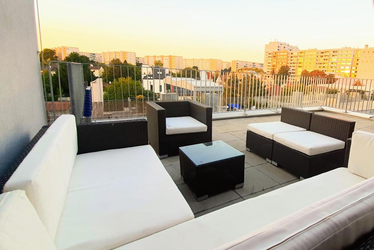 Rooftop Terrace, Free Garage Parking And Pool! Apartament Wiedeń